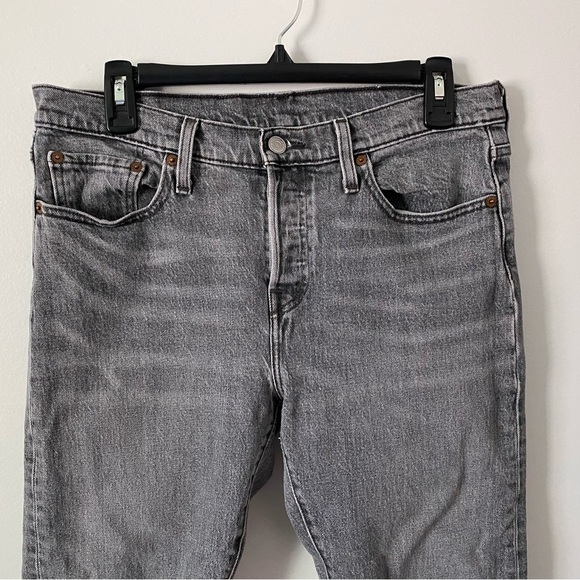 Women’s Levi’s 501 Jeans - Picture 2 of 7